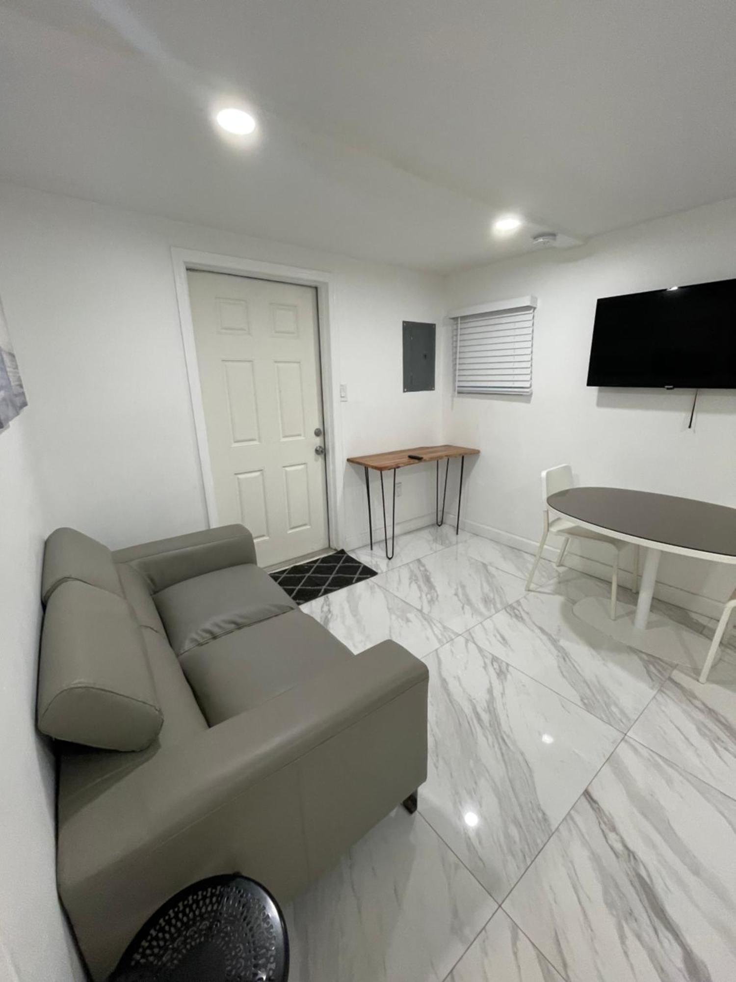Downtown Ftl Apartments On The River Форт Лодърдейл Екстериор снимка